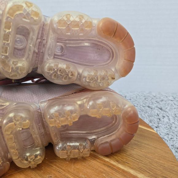 Nike Air Vapormax 2019 Plum Chalk Athletic Gym Daily Sneaker Womens 7 AR6632-500 - Picture 11 of 14